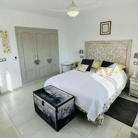 Casa Helena Cumbre - Incredible Views! With Private Pool Villa